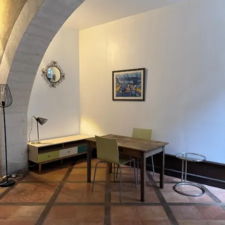T2, Quartier Historique Apartment